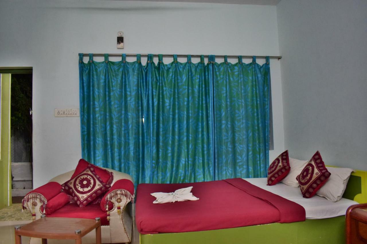 Kozee Kaves Hotel Йелагири Екстериор снимка