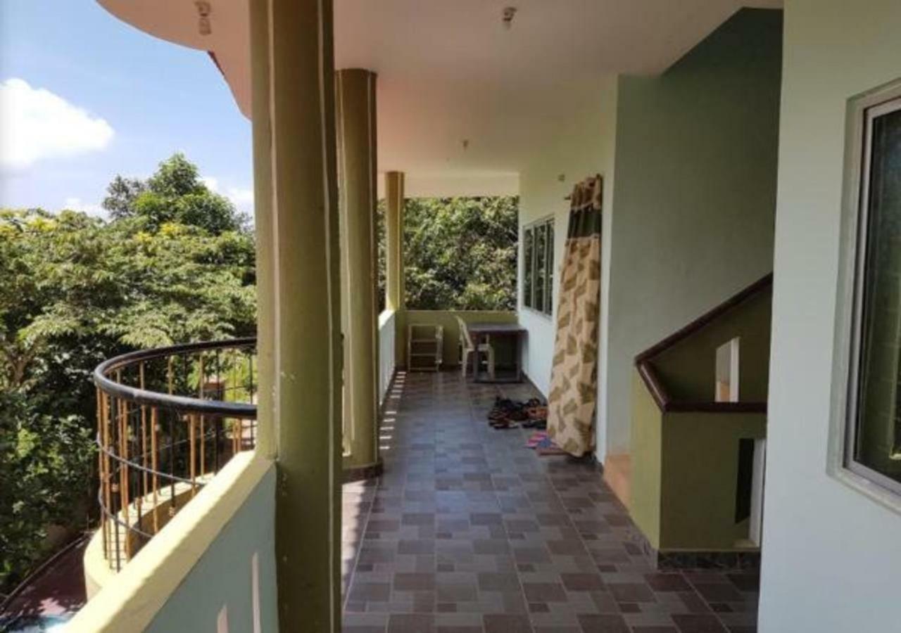 Kozee Kaves Hotel Йелагири Екстериор снимка