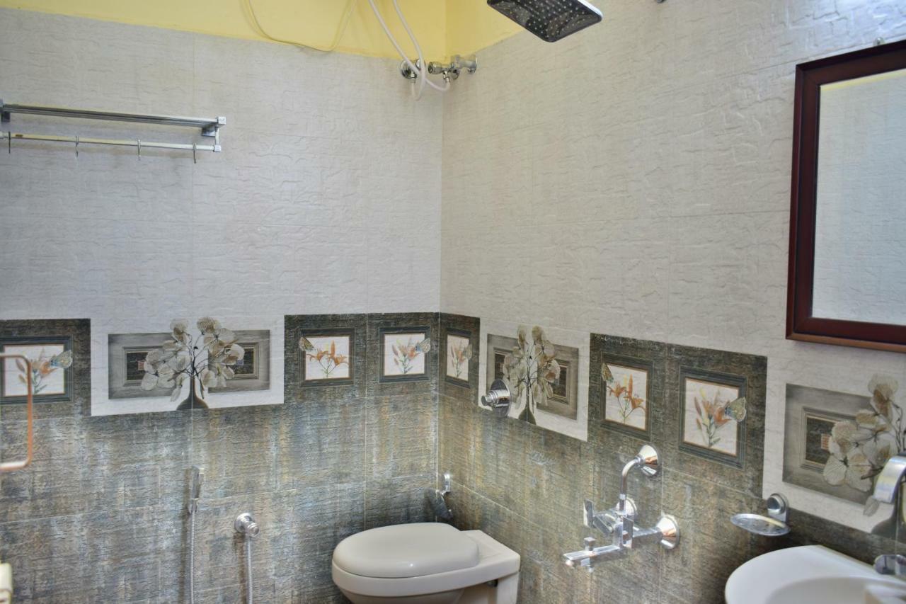 Kozee Kaves Hotel Йелагири Екстериор снимка