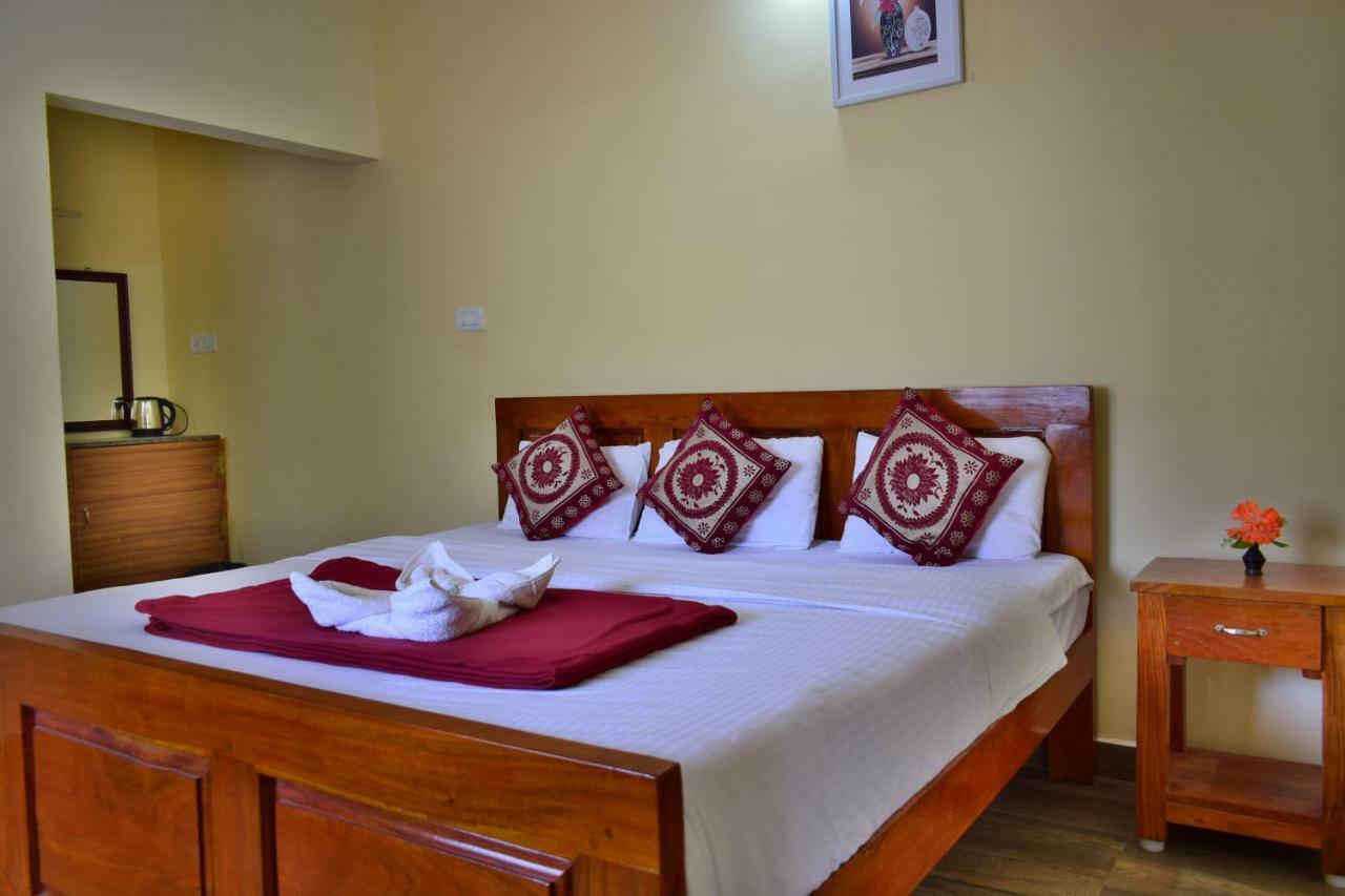 Kozee Kaves Hotel Йелагири Екстериор снимка