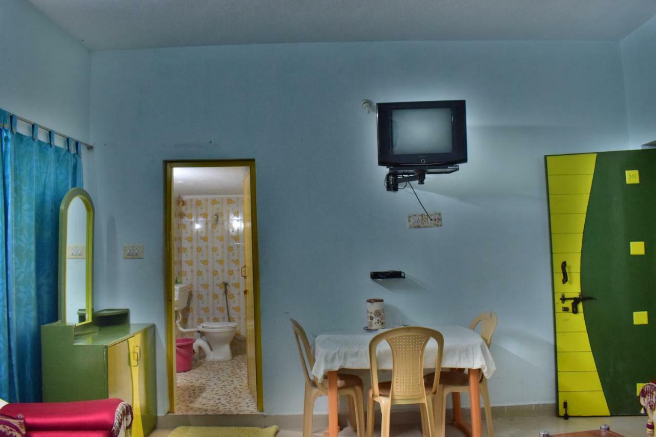 Kozee Kaves Hotel Йелагири Екстериор снимка