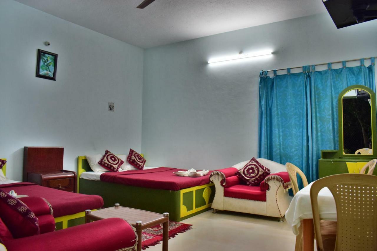 Kozee Kaves Hotel Йелагири Екстериор снимка