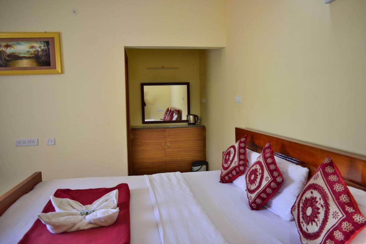 Kozee Kaves Hotel Йелагири Екстериор снимка