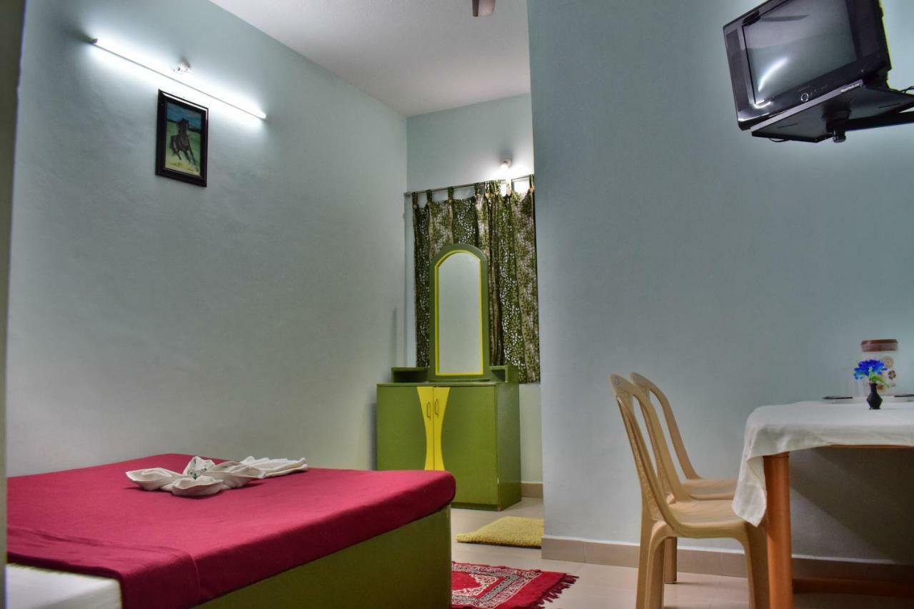 Kozee Kaves Hotel Йелагири Екстериор снимка
