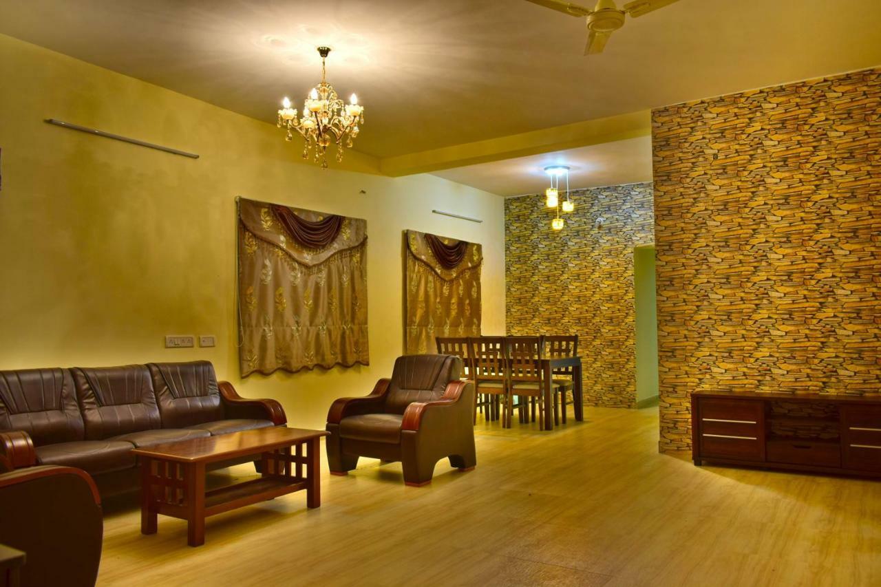 Kozee Kaves Hotel Йелагири Екстериор снимка